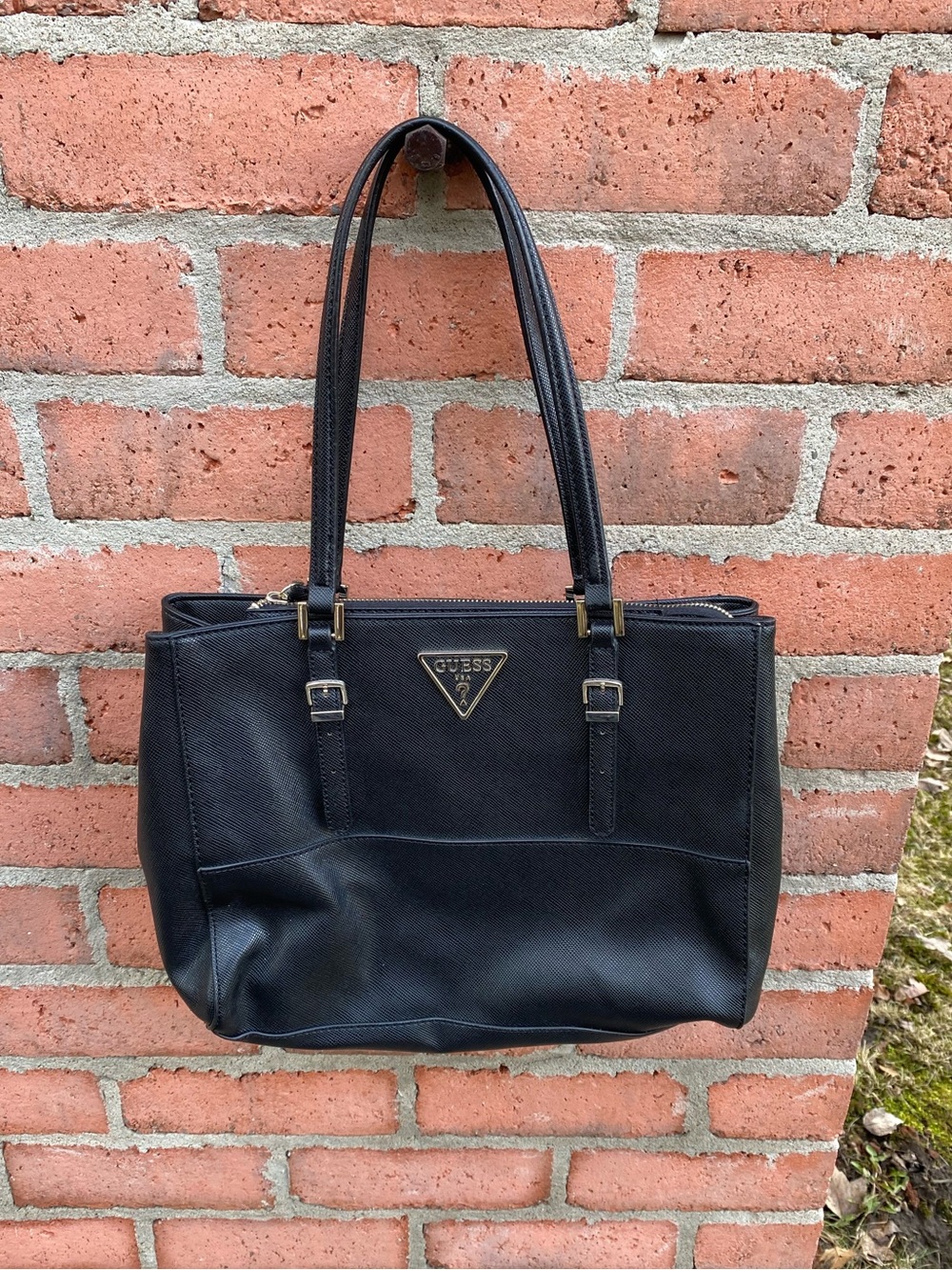 GUESS USA Black Shoulder Purse Bag